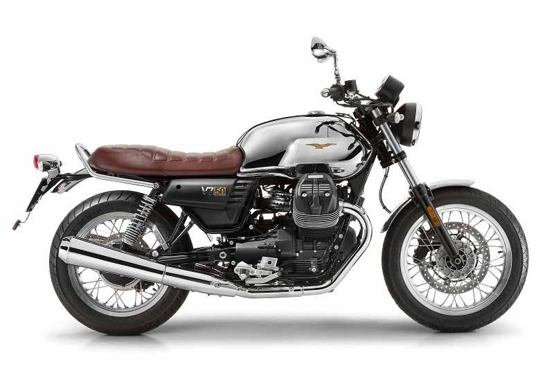 01 Moto Guzzi V7III Anniversario 