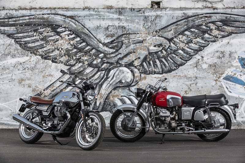 8 Moto Guzzi V7 III Anniverario e V7 700 1967
