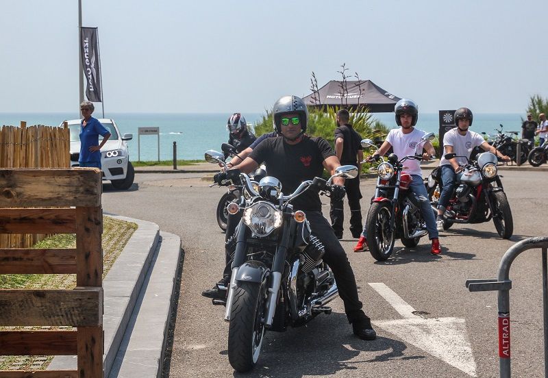01 Moto Guzzi WW 2017