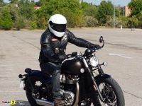 TriumphBobber_02