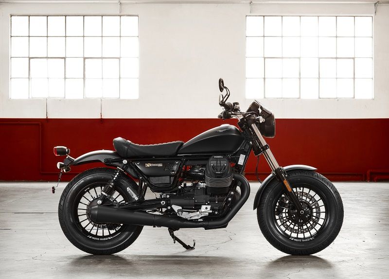 01 Moto Guzzi V9 Bobber Open House