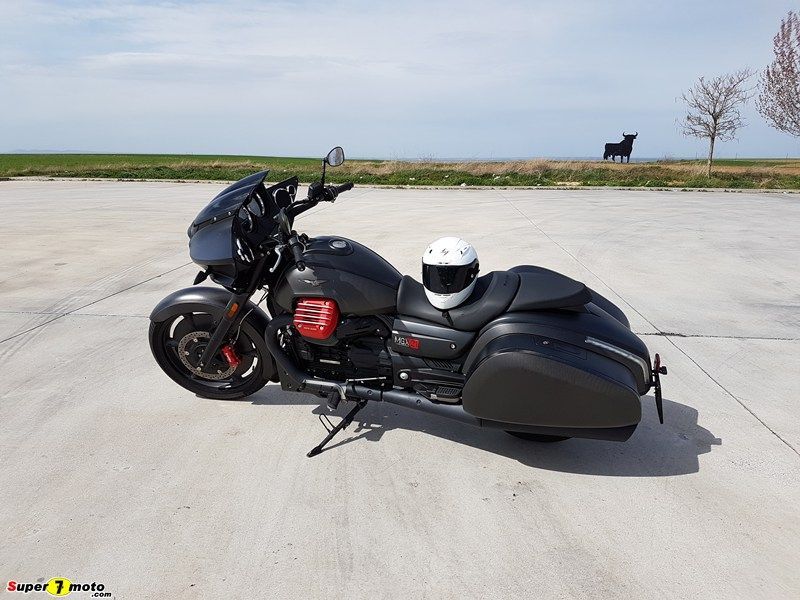MotoGuzziMGX21 16