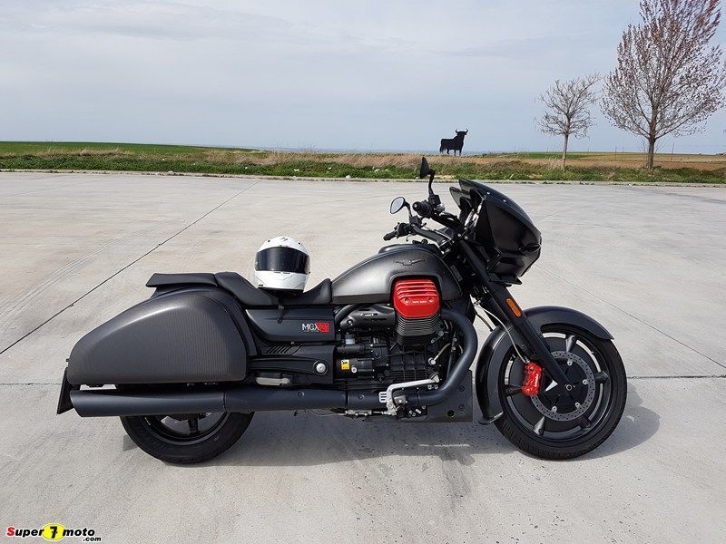 MotoGuzziMGX21 38