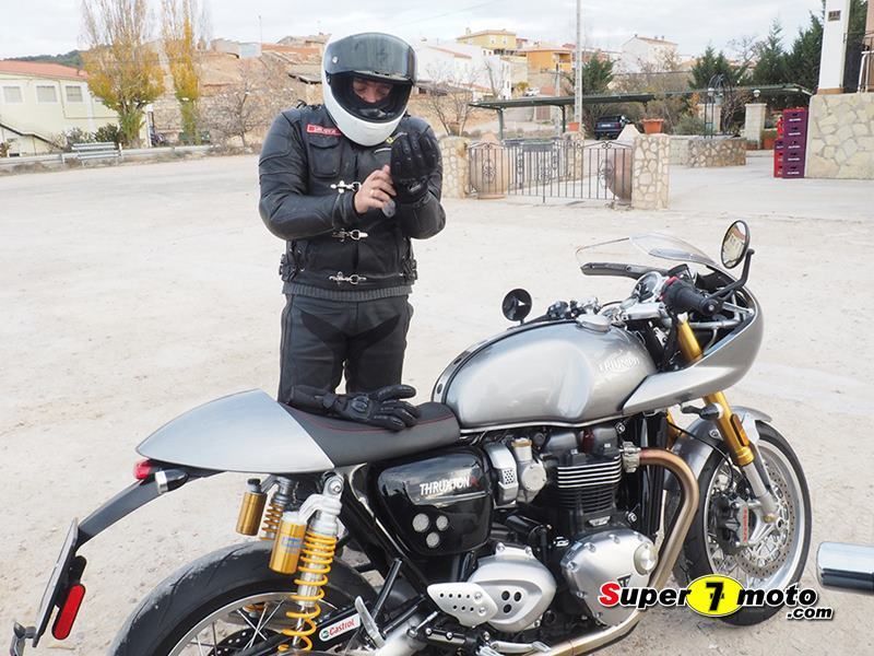 THruxton Track Racer PB250029