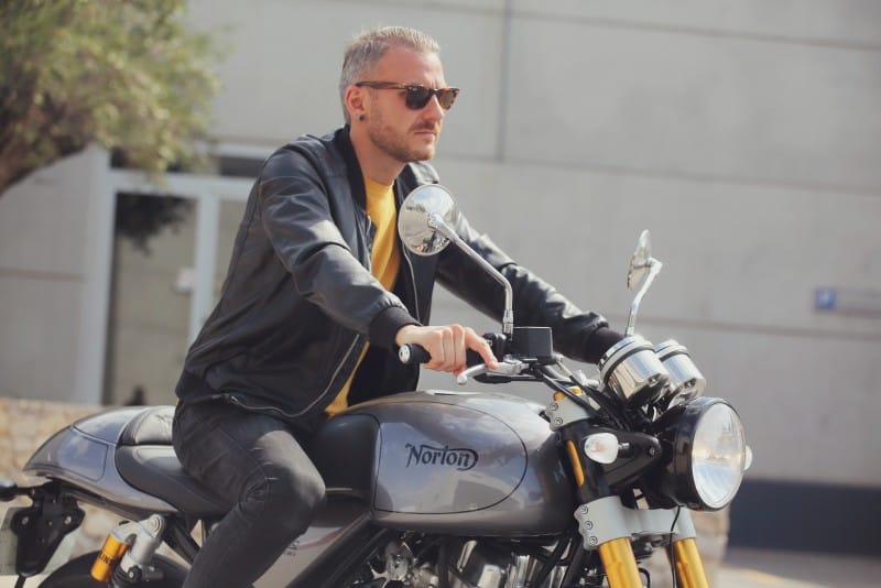 Norton accion 11