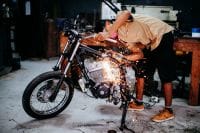 James_Bruce-Deus-Verza002