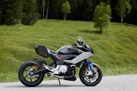 P90305666_highRes_bmw-motorrad-concept