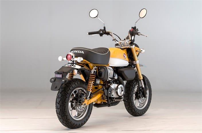 Monkey2018 BananaYellow RossWhite
