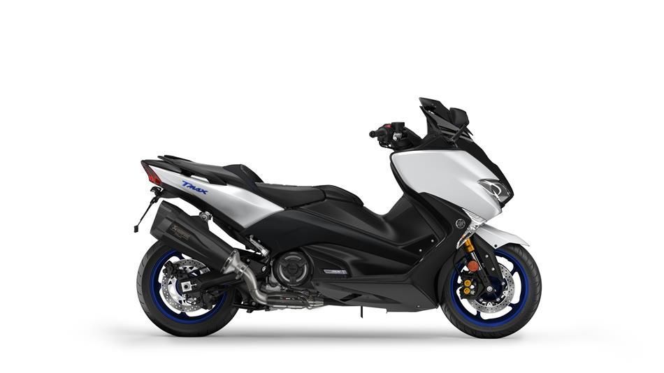 2018 Yamaha TMAX SX Sport Edition EU Matt Silver Studio 002