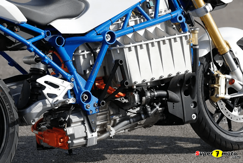 BMW EPower 4