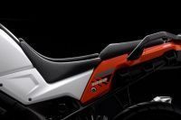 DL1050RCM0_seat_a