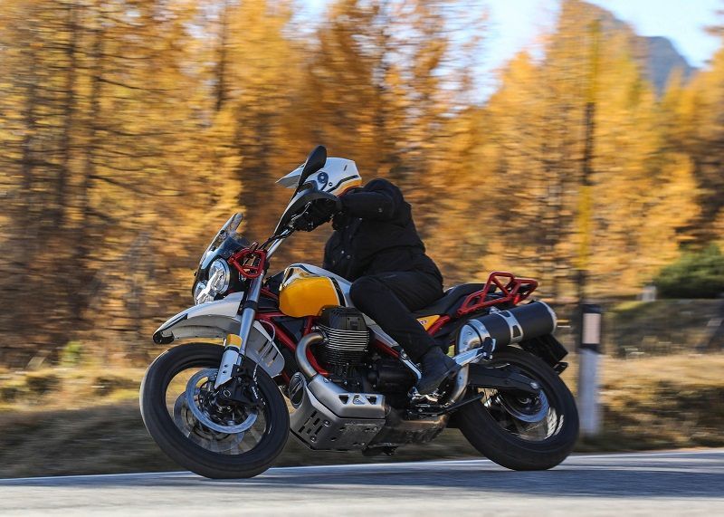Moto Guzzi V85TT 2