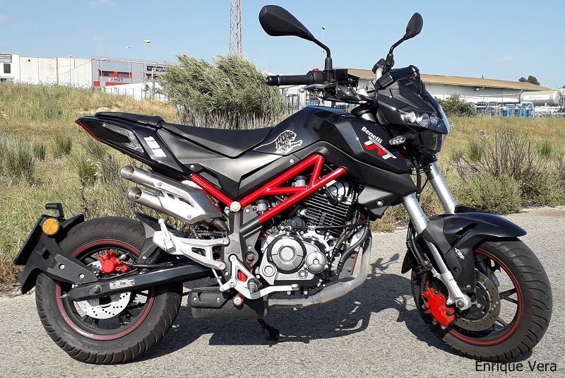 Benelli TNT 125 Portada