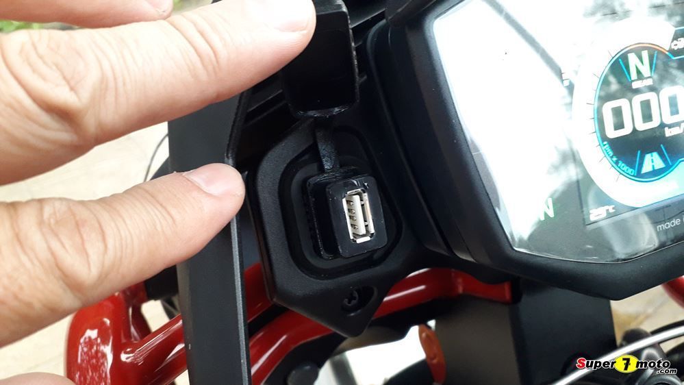 Guzzi V85TT 56