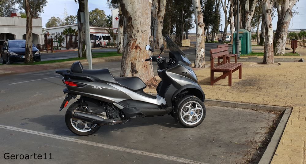 Piaggio MP3 500 LT HPE Business 9