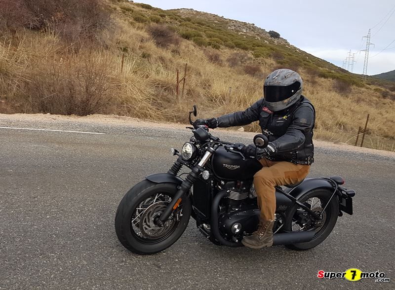 Triumph Bobber Black 1