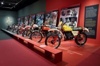 303469_Exposici_n_75_Aniversario_Montesa