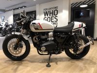 Ndp_Triumph_Garage_Icon2020_Valencia_00