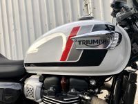 Ndp_Triumph_Garage_Icon2020_Valencia_20