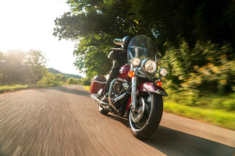 201209 HD MY21 FLHR Riding