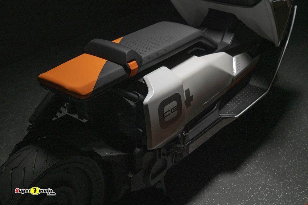 BMW Motorrad Definition CE 04 15