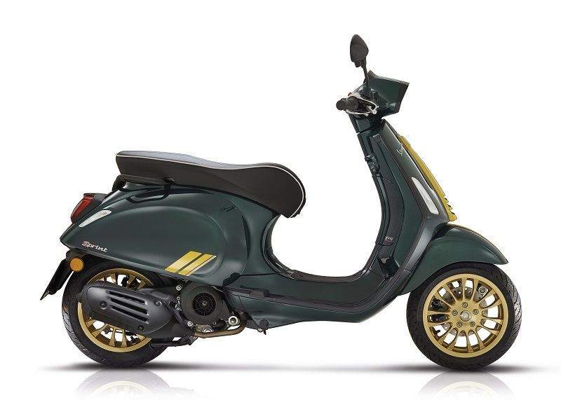 Vespa Sprint Racing Sixties Verde y Amarilla lateral