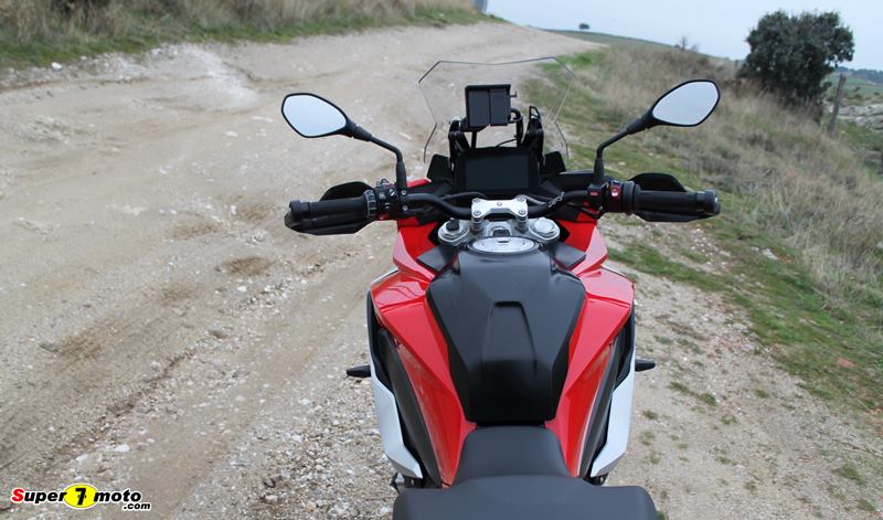 BMWS1000XR 19
