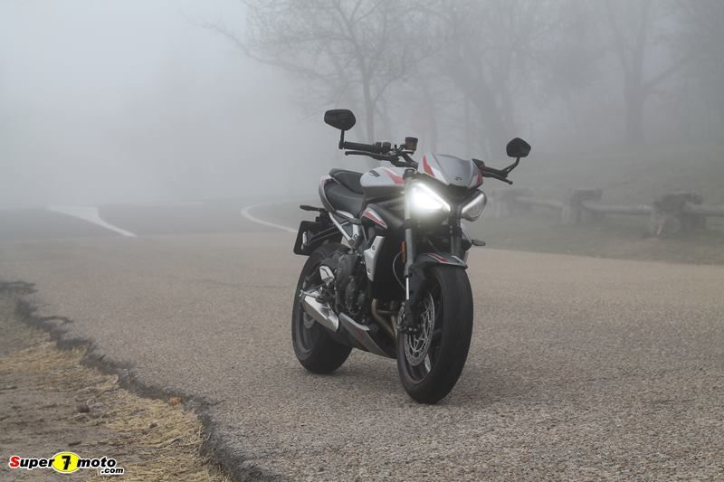 StreetTripleRS2020 44