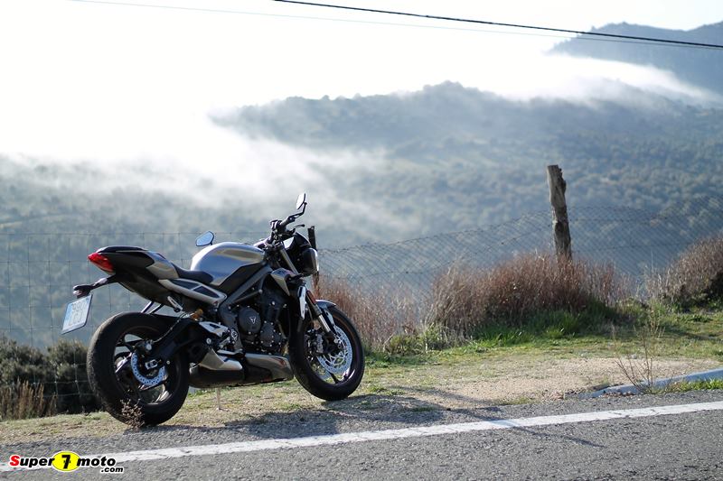 StreetTripleRS2020 52
