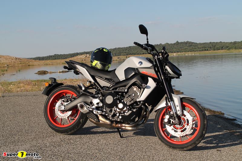 YamahaMT09 2020 05