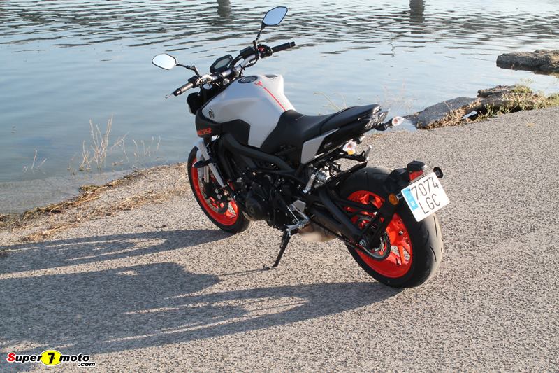 YamahaMT09 2020 06