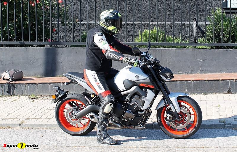 YamahaMT09 2020 36