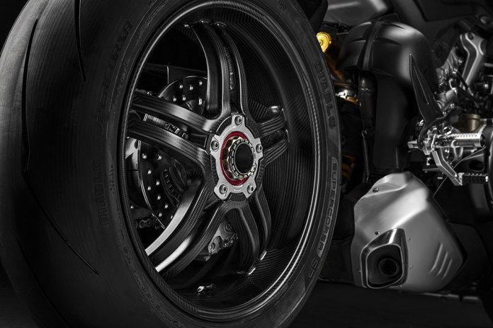 Ducati Panigale V4 SP 05