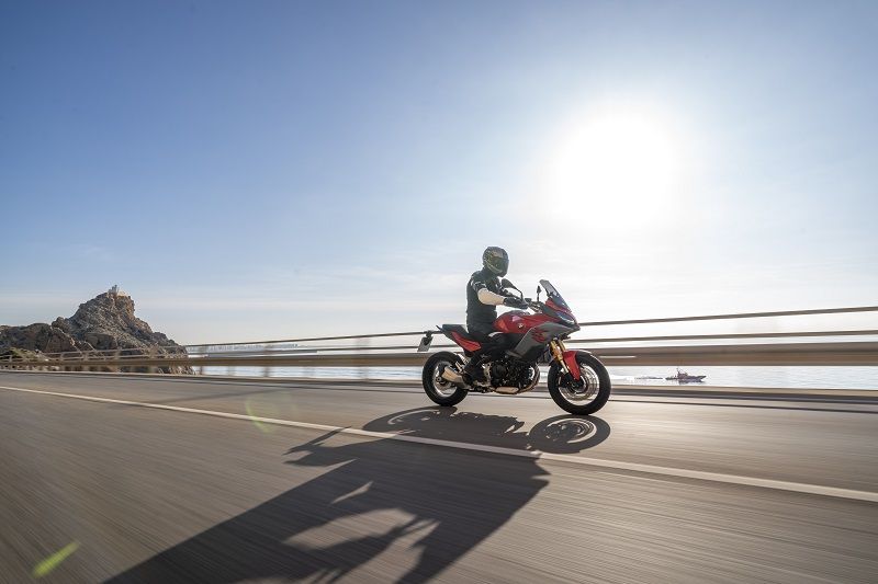P90382790 highRes bmw f 900 xr 02 2020