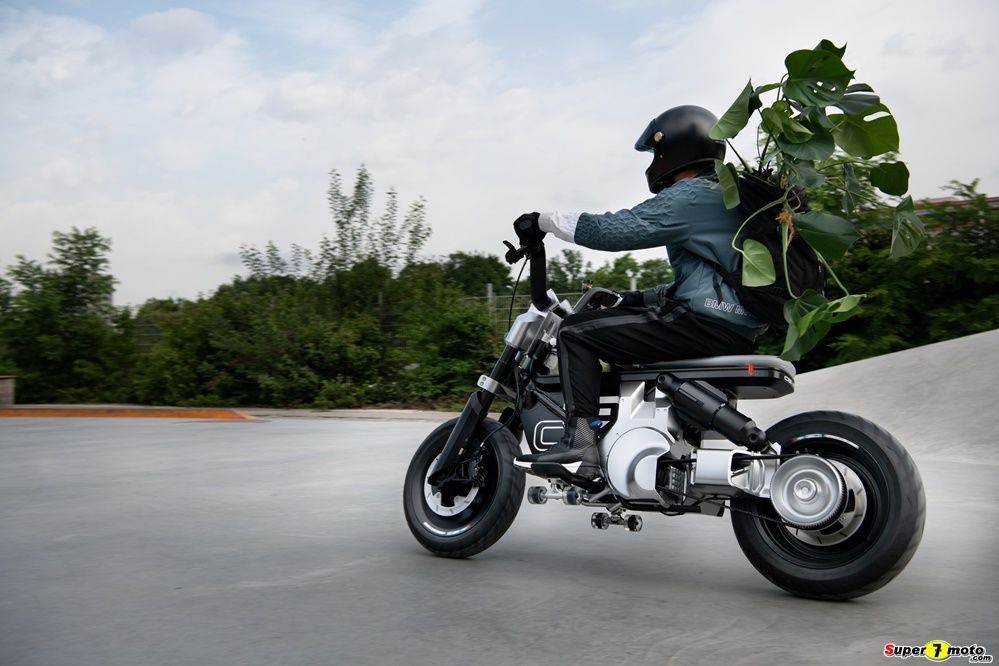BMW Concept CE 02 Super7moto 32