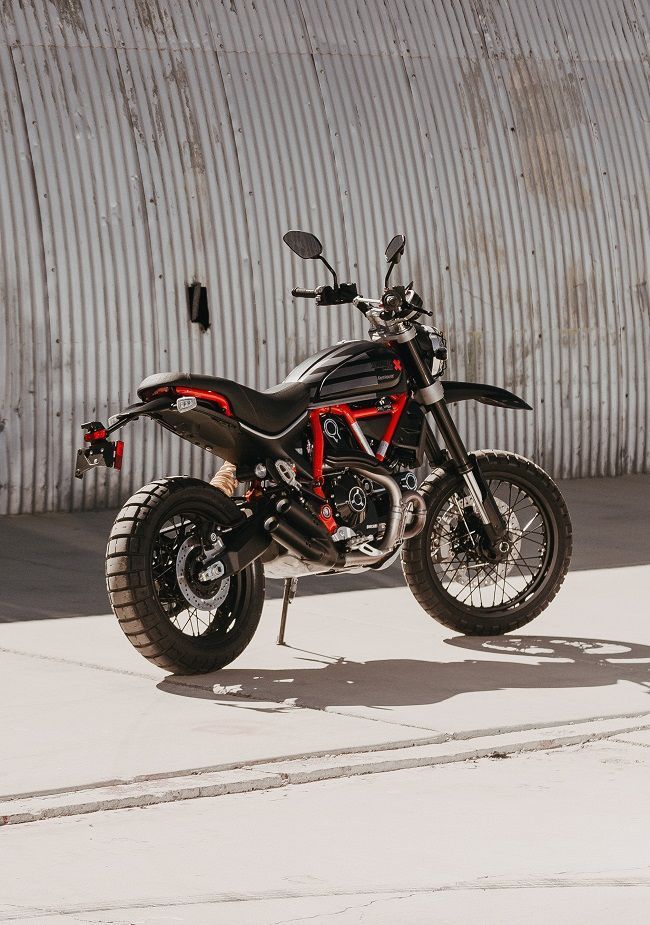 Ducati Scrambler FastHouse 6 UC235014 High