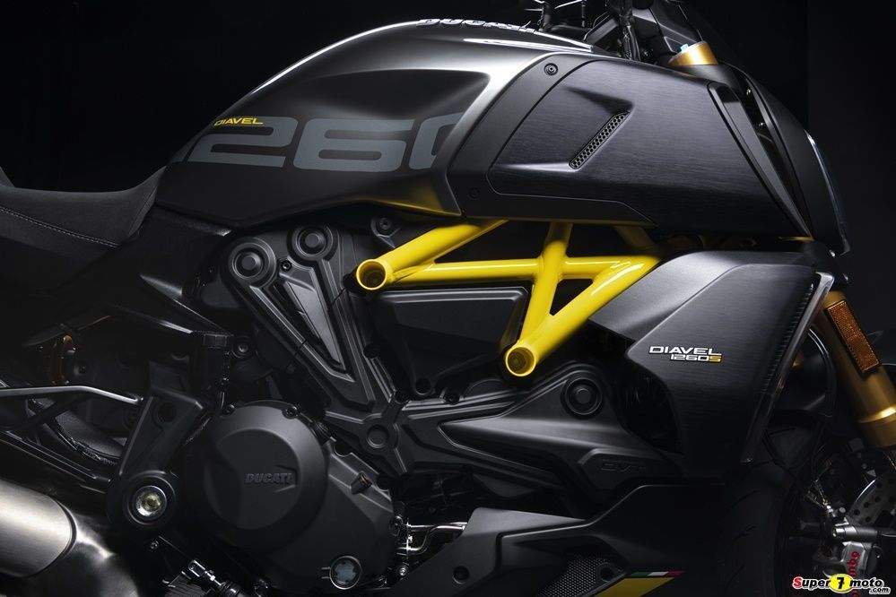 MY22 Ducati Diavel 1260 S 01 22 UC293426 High