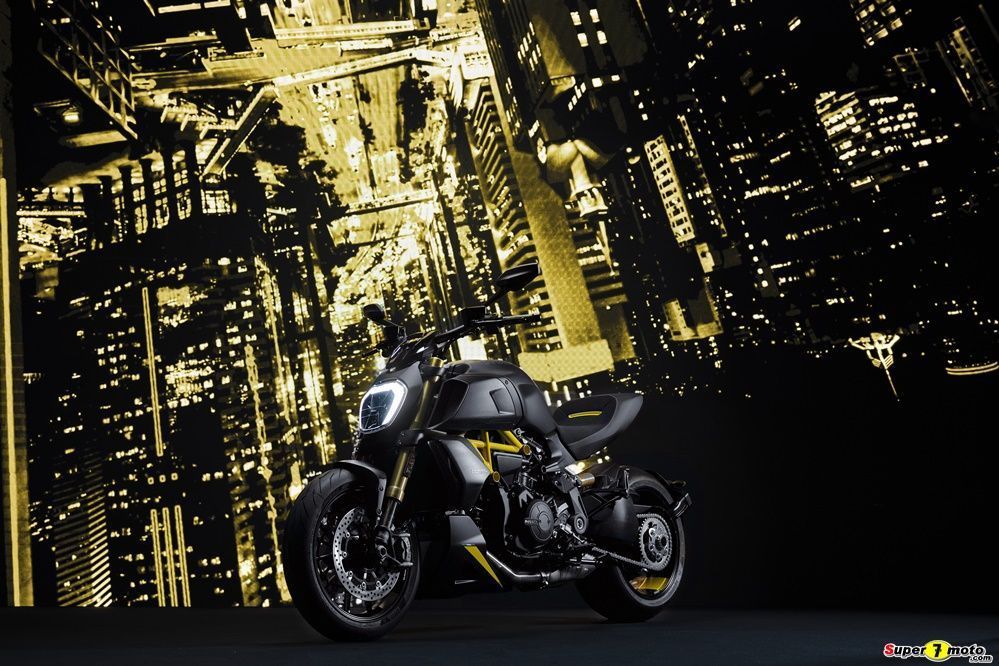 MY22 Ducati Diavel 1260 S 8 UC294027 High