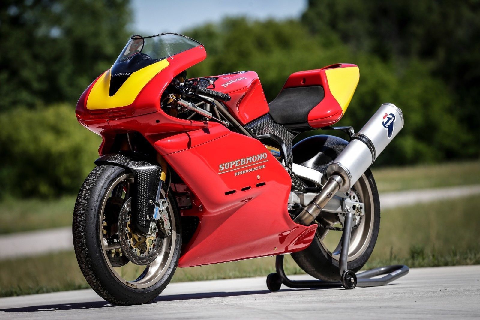 1993 ducati supermono l front