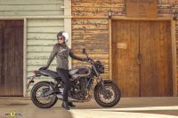 hi_22MY_Z650RS_GN1_ACT5