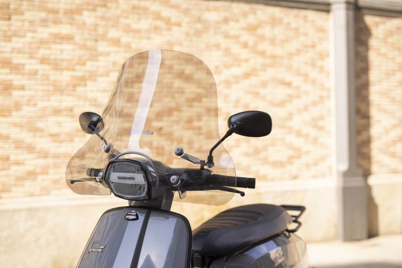 06. PARABRISAS AHUMADO LAMBRETTA 