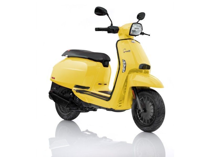 01. LAMBRETTA 