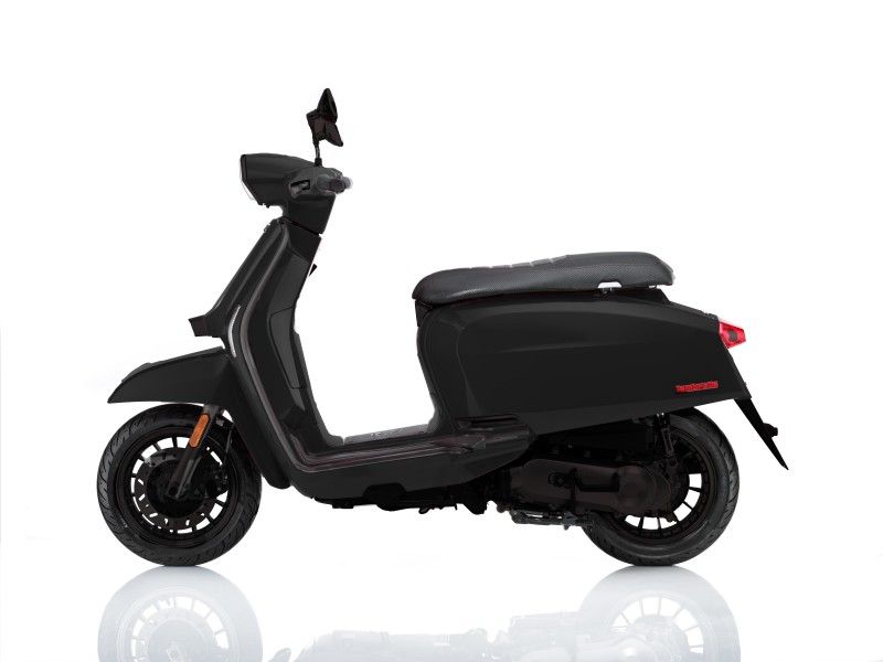 03. LAMBRETTA 