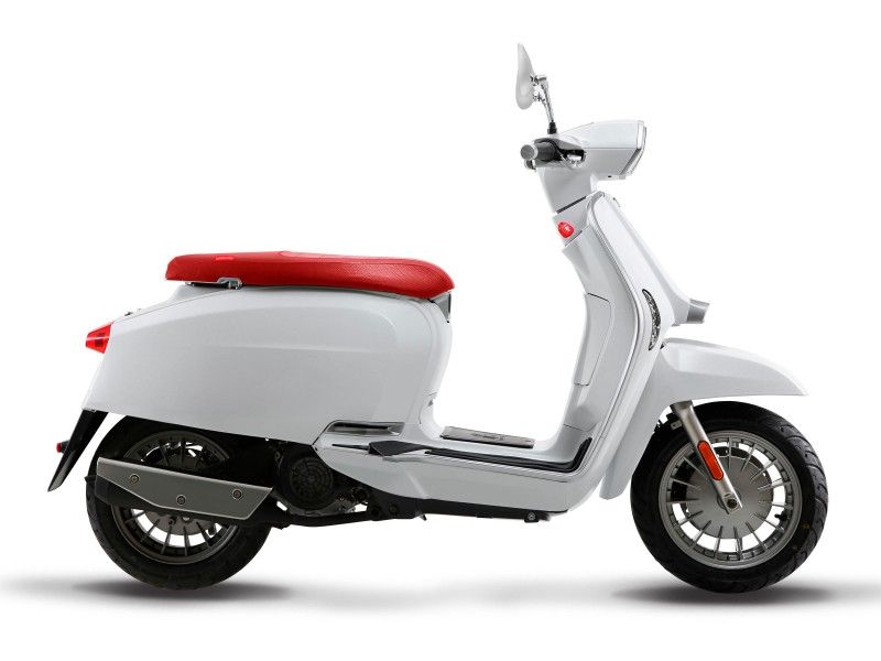 06. LAMBRETTA 