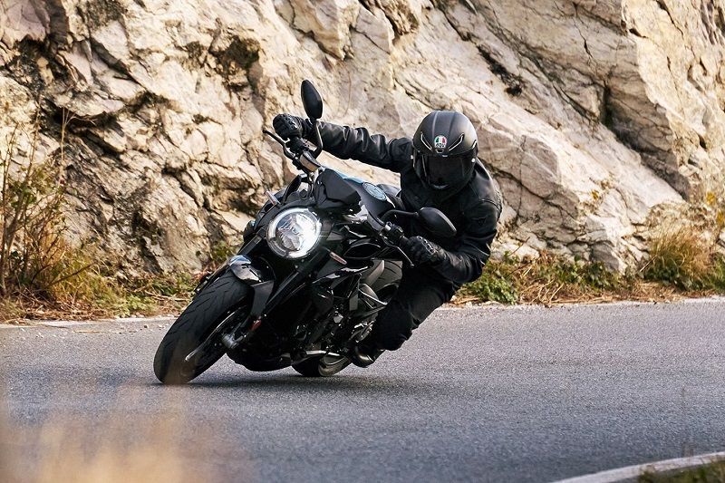 MV Brutale 800 RR 02