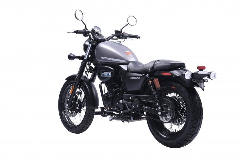 06. Revolver 125 