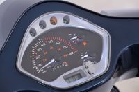 Riya_Rome_50_azul_estudio_detalle_3