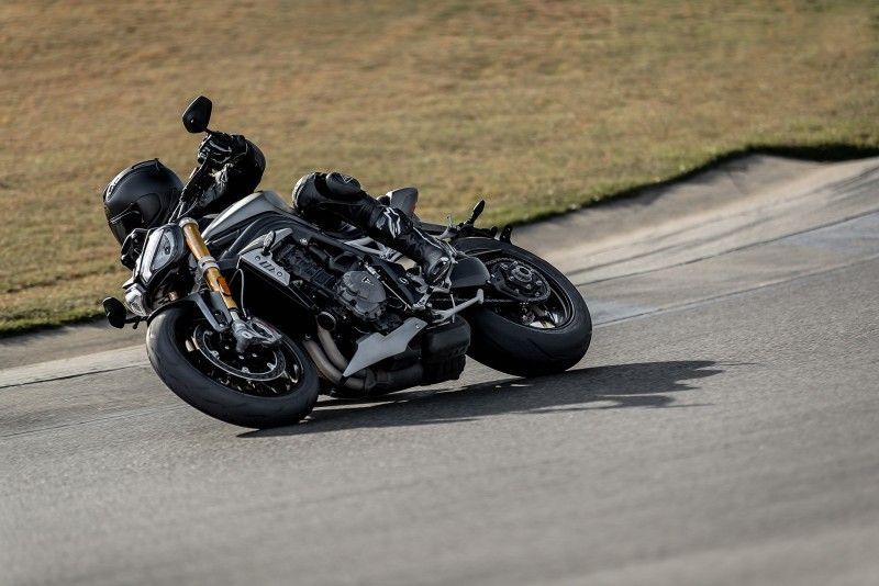 Ndp Triumph SpeedTriple1200RS 01