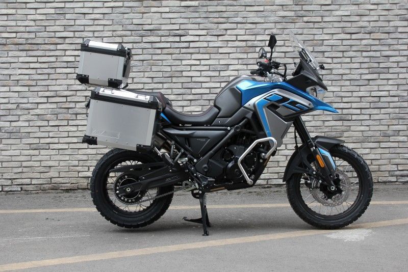 650DSX azul con maletas 5