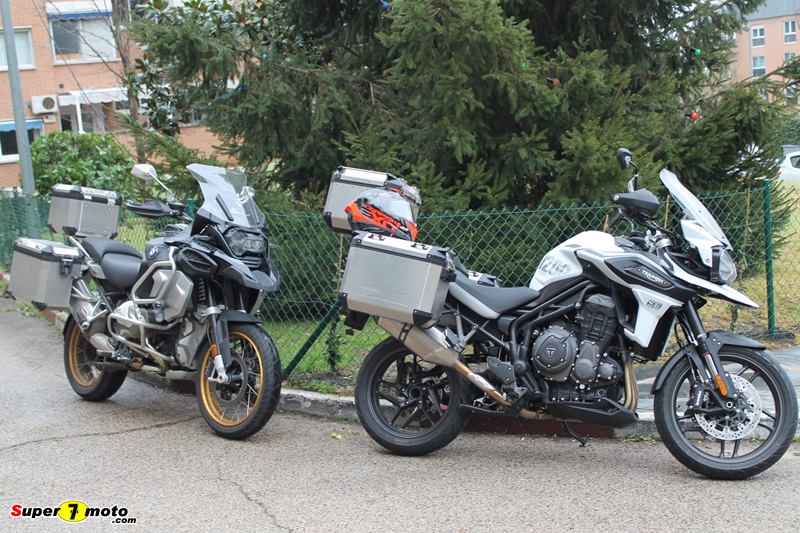 Tiger1200 R1250GSadv 02